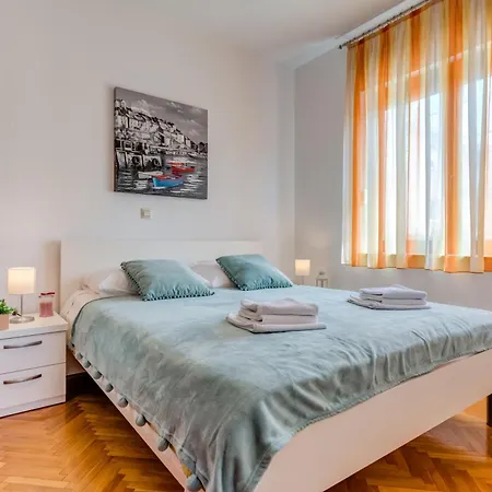 Daniela Трогир